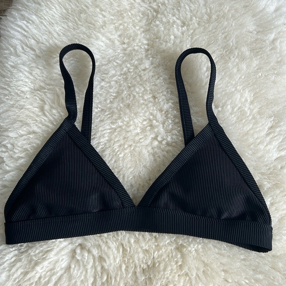 NWOT Sabal Swim Cleavage Enhancing Seaside Bikini Top Black Ribbed size M - Picture 4 of 6